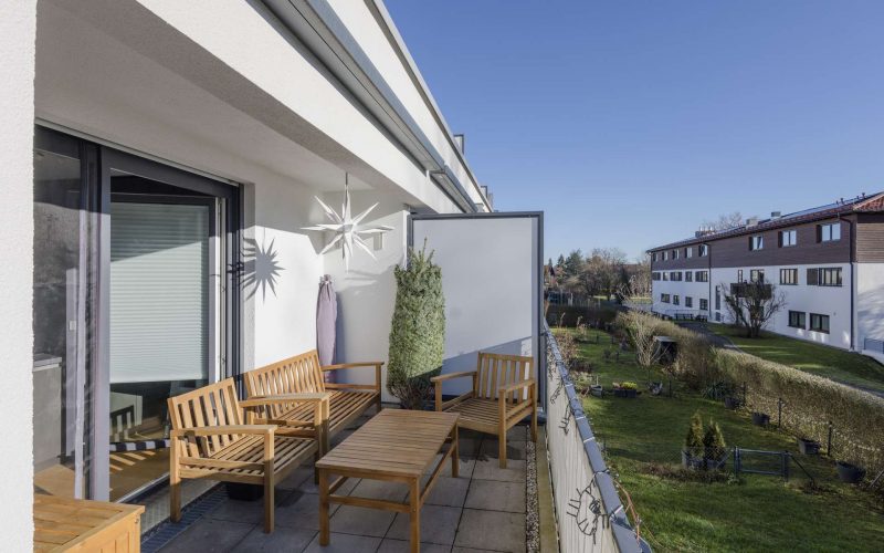 Balkon Gebäuderückseite